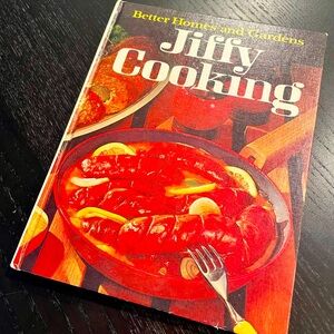Vintage 1967 Better Homes and Gardens “Jiffy Cooking” Cookbook.